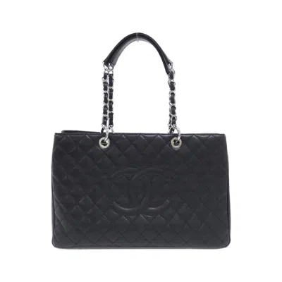 Pre-owned Chanel Grained Calfskin Handbag () In Black