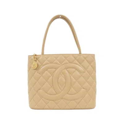 Pre-owned Chanel Grained Calfskin Handbag () In Sand