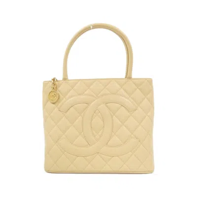 Pre-owned Chanel Grained Calfskin Handbag () In Sand