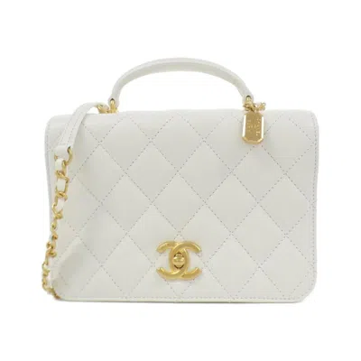 Pre-owned Chanel Grained Calfskin Handbag () In White