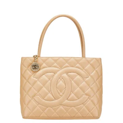 Pre-owned Chanel Grained Calfskin Handbag Tote Bag () In Sand