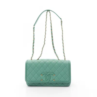 Pre-owned Chanel Grained Calfskin Leather Shoulder Bag () In Green