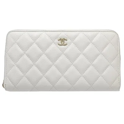 Pre-owned Chanel Grained Calfskin Long Wallet (bi-fold) () In White