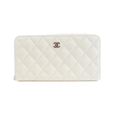 Pre-owned Chanel Grained Calfskin Long Wallet (bi-fold) () In White