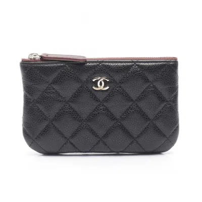 Pre-owned Chanel Grained Calfskin Pouch () In Black