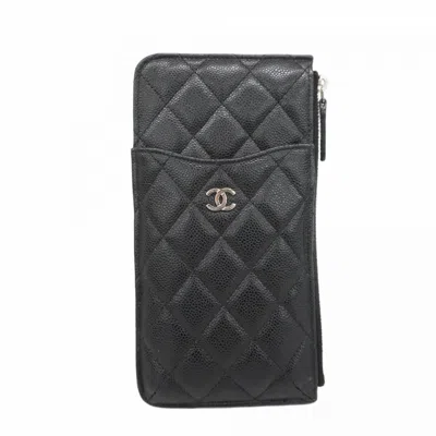 Pre-owned Chanel Grained Calfskin Pouch () In Black
