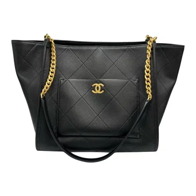 Pre-owned Chanel Grained Calfskin Pouch Tote Bag () In Black