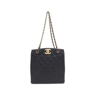Pre-owned Chanel Grained Calfskin Shoulder Bag () In Black
