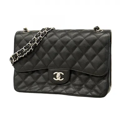 Pre-owned Chanel Grained Calfskin Shoulder Bag () In Black