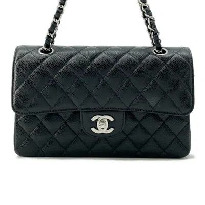 Pre-owned Chanel Grained Calfskin Shoulder Bag () In Black