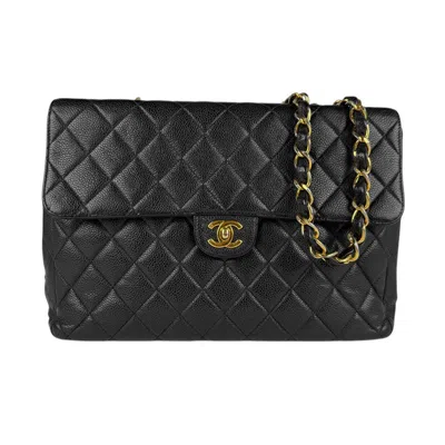 Pre-owned Chanel Grained Calfskin Shoulder Bag () In Black