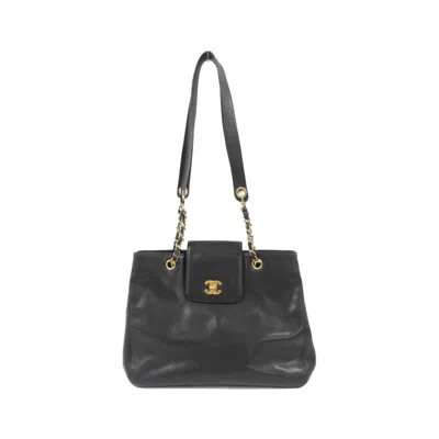 Pre-owned Chanel Grained Calfskin Shoulder Bag () In Black
