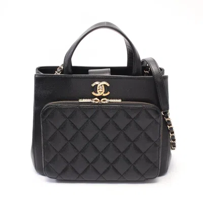 Pre-owned Chanel Grained Calfskin Shoulder Bag () In Black