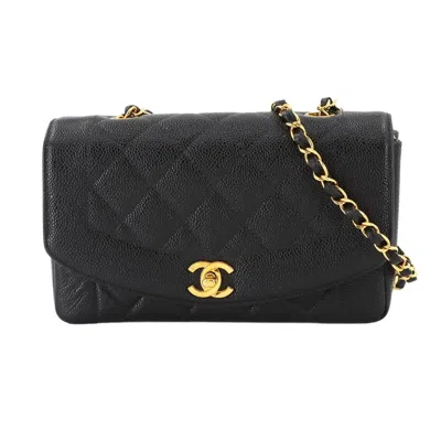 Pre-owned Chanel Grained Calfskin Shoulder Bag () In Black