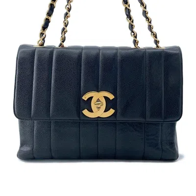 Pre-owned Chanel Grained Calfskin Shoulder Bag () In Black