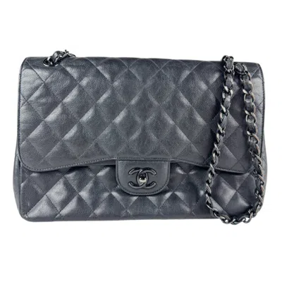 Pre-owned Chanel Grained Calfskin Shoulder Bag () In Black