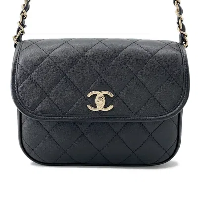 Pre-owned Chanel Grained Calfskin Shoulder Bag () In Black