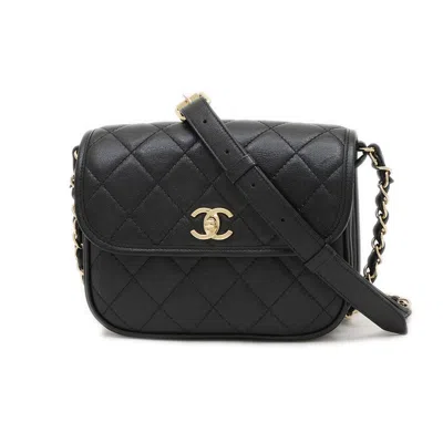 Pre-owned Chanel Grained Calfskin Shoulder Bag () In Black