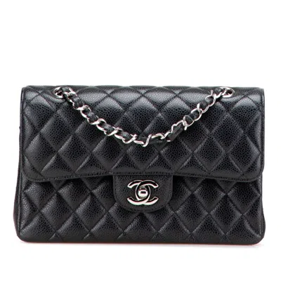 Pre-owned Chanel Grained Calfskin Shoulder Bag () In Black