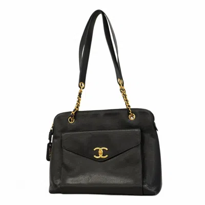 Pre-owned Chanel Grained Calfskin Shoulder Bag () In Black