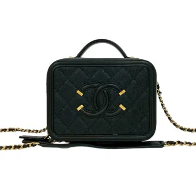 Pre-owned Chanel Grained Calfskin Shoulder Bag () In Black