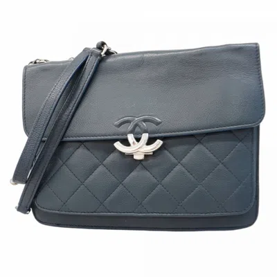 Pre-owned Chanel Grained Calfskin Shoulder Bag () In Blue