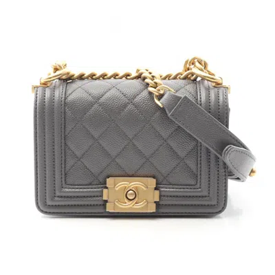 Pre-owned Chanel Grained Calfskin Shoulder Bag () In Gray