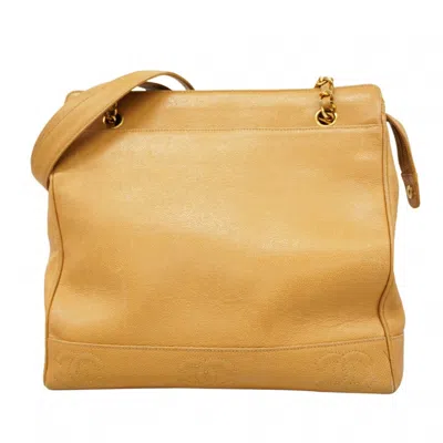 Pre-owned Chanel Grained Calfskin Shoulder Bag () In Sand