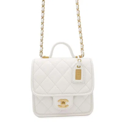 Pre-owned Chanel Grained Calfskin Shoulder Bag () In White