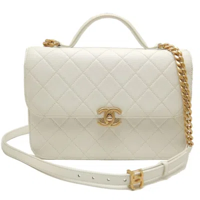 Pre-owned Chanel Grained Calfskin Shoulder Bag () In White
