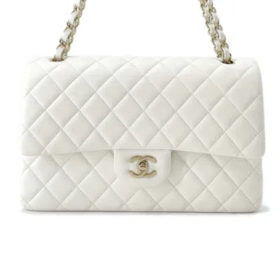 Pre-owned Chanel Grained Calfskin Shoulder Bag () In White