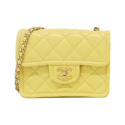 Pre-owned Chanel Grained Calfskin Shoulder Bag () In Yellow