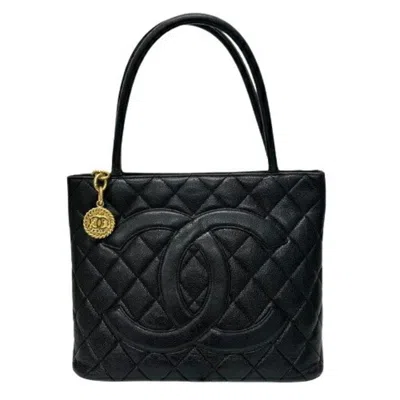 Pre-owned Chanel Grained Calfskin Tote Bag () In Black