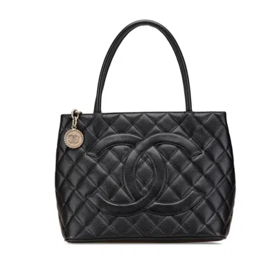 Pre-owned Chanel Grained Calfskin Tote Bag () In Black