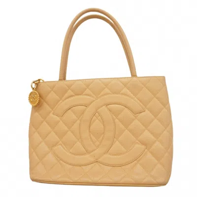 Pre-owned Chanel Grained Calfskin Tote Bag () In Sand