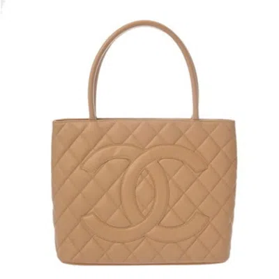 Pre-owned Chanel Grained Calfskin Tote Bag () In Sand