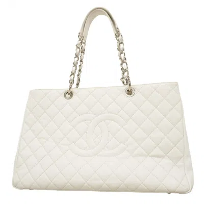 Pre-owned Chanel Grained Calfskin Tote Bag () In White