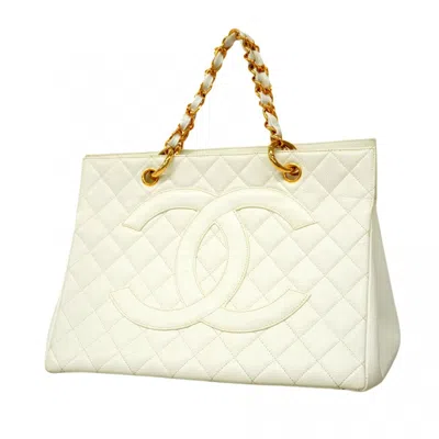 Pre-owned Chanel Grained Calfskin Tote Bag () In White