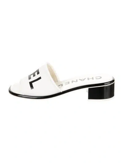 Pre-owned Chanel Graphic Print Slides In White