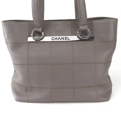 Pre-owned Chanel Gray Grained Calfskin Tote Bag ()