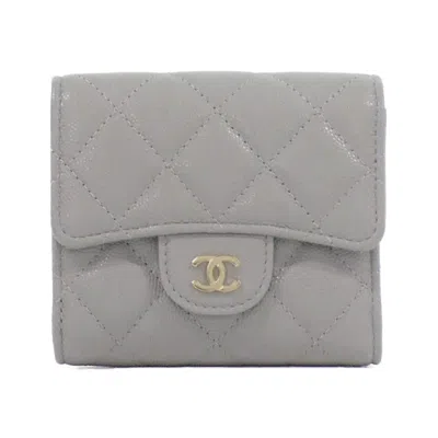 Pre-owned Chanel Gray Grained Calfskin Wallet (tri-fold) ()