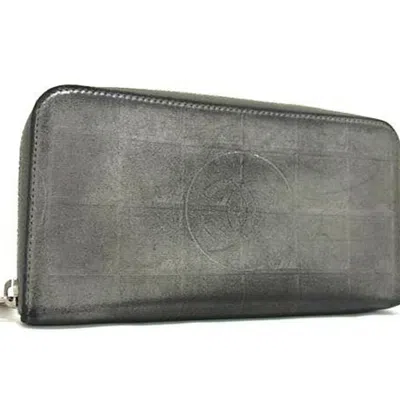 Pre-owned Chanel Gray Leather Long Wallet (bi-fold) ()
