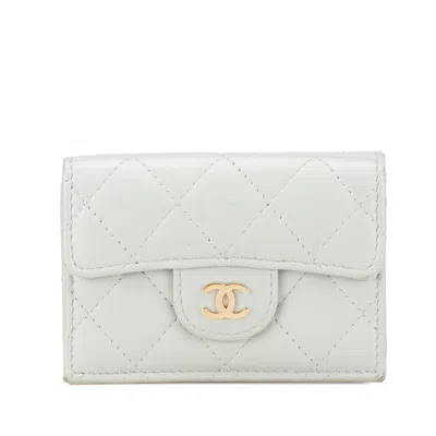 Pre-owned Chanel Gray Leather Wallet (tri-fold) ()