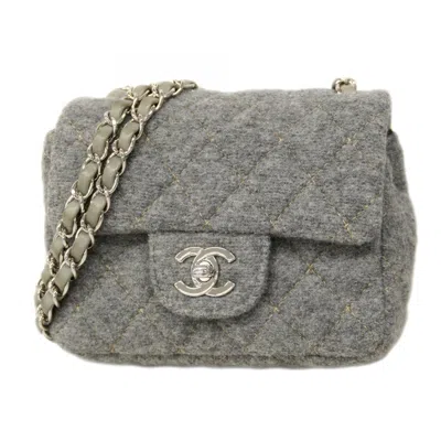 Pre-owned Chanel Gray Wool Shoulder Bag ()