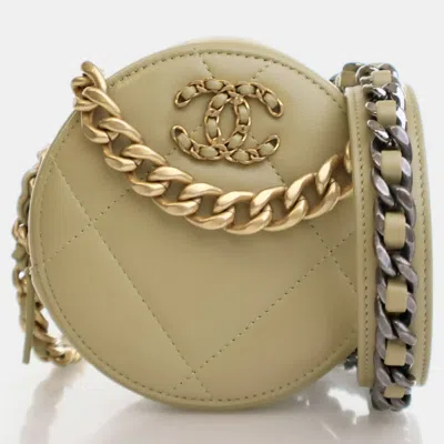 Pre-owned Chanel Green Lambskin 19 Round Clutch With Chain
