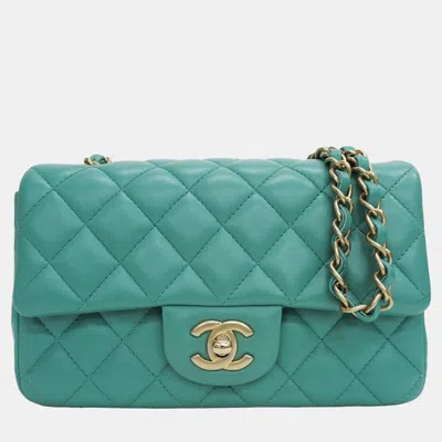 Pre-owned Chanel Green Lambskin Leather Mini Flap Bag Shoulder Bags