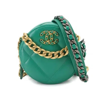 Pre-owned Chanel Green Leather Shoulder Bag ()