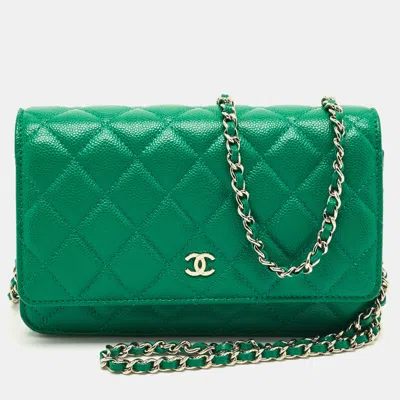 Pre-owned Chanel Green Quilted Caviar Leather Classic Wallet On Chain