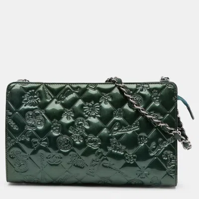 Pre-owned Chanel Green Quilted Patent Precious Symbols Pochette