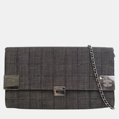 Pre-owned Chanel Grey Cc Choco Bar Denim Chain Flap In Gray